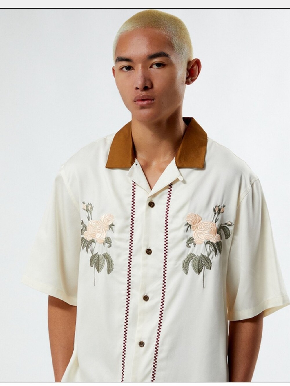 Pacsun Eli Oversized Camp Shirt, Button Up with Floral Embroidery size Medium